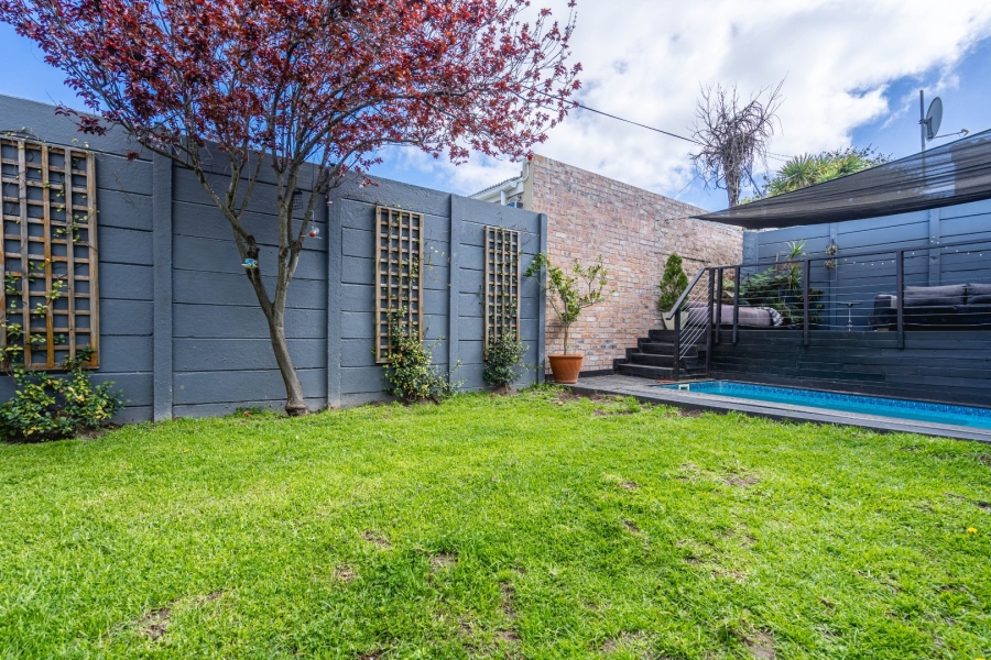 To Let 3 Bedroom Property for Rent in Wynberg Upper Western Cape